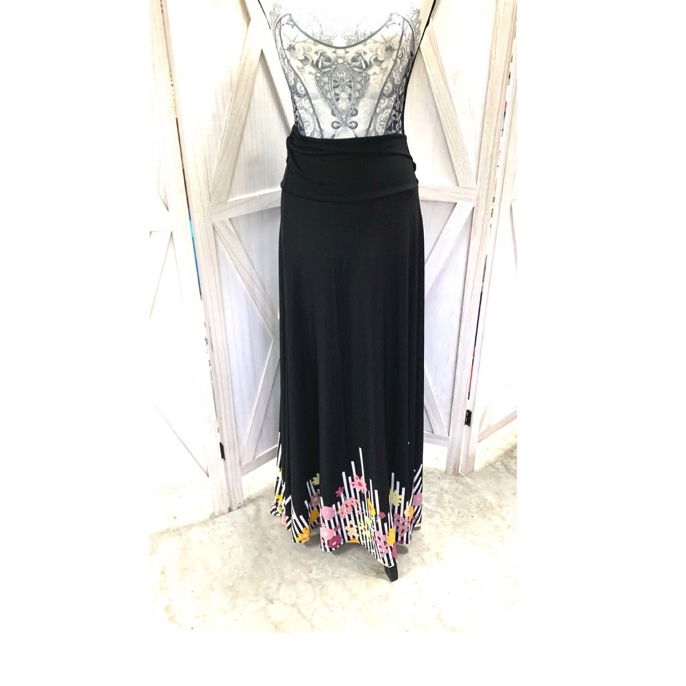 Rare! Black w Flowers Maxi Skirt Large